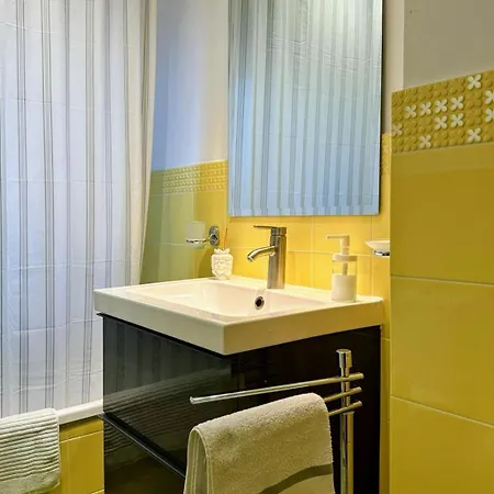 Casa Cavour Apartment *